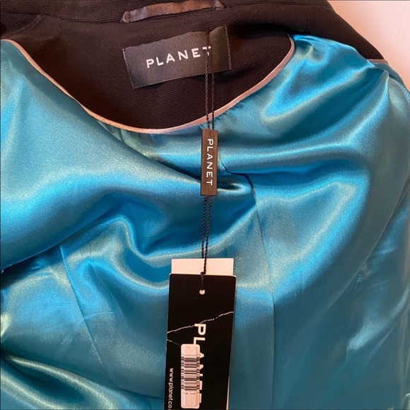 Beautiful High End ladies Coat by Planet - Picture 9 of 12